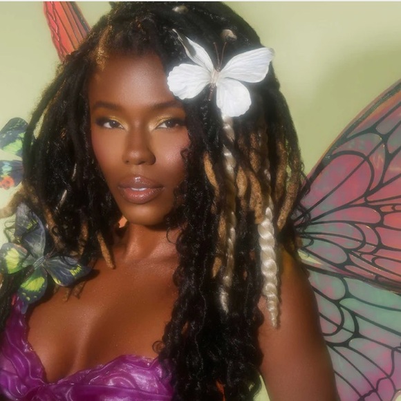 Lunar Beauty Moonshroom Highlighter Palette, 4 shades - Picture 4 of 7